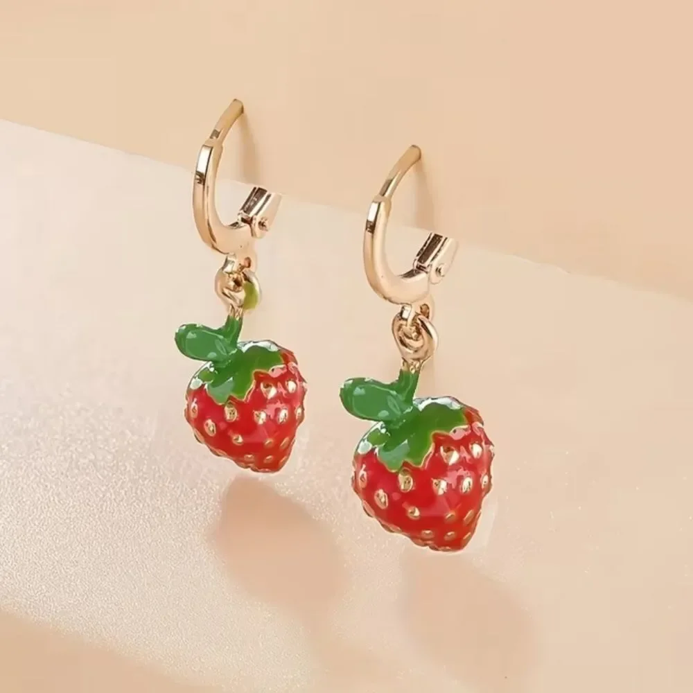 Strawberry hoop Earrings N1964